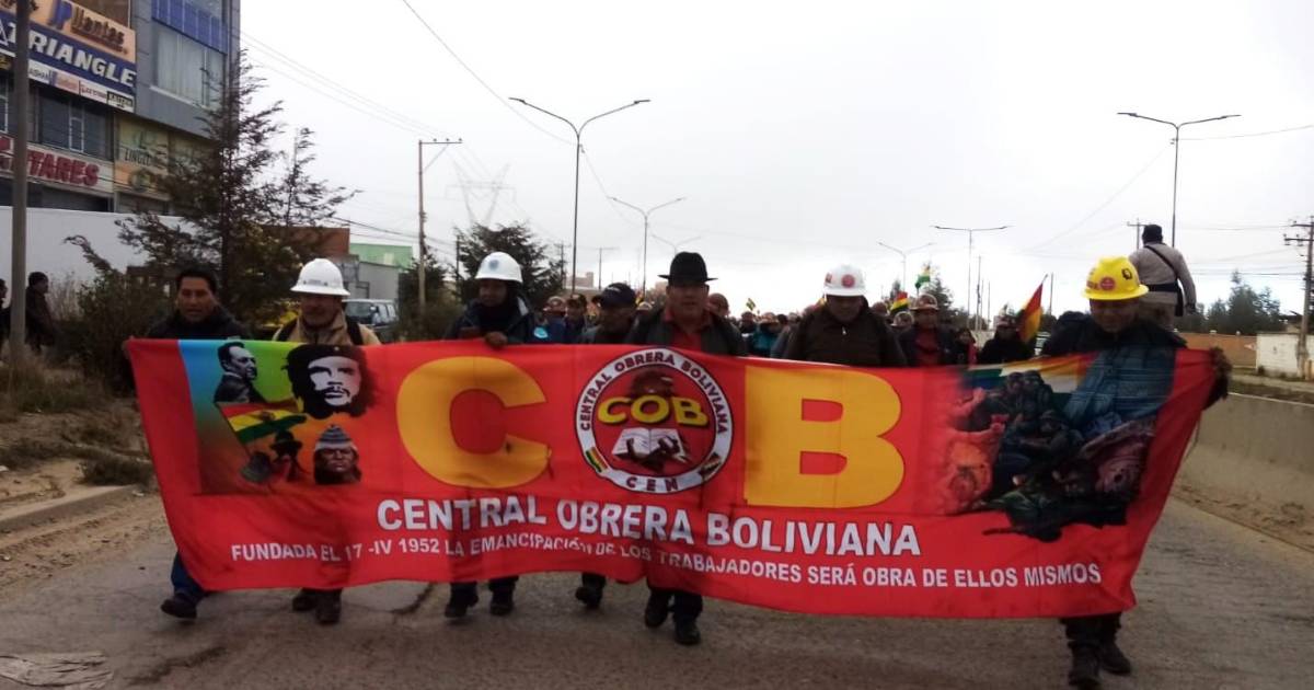 COB reinicia marcha hacia La Paz antes del diálogo con el Gobierno COB reinicia marcha hacia La Paz antes del diálogo con el Gobierno