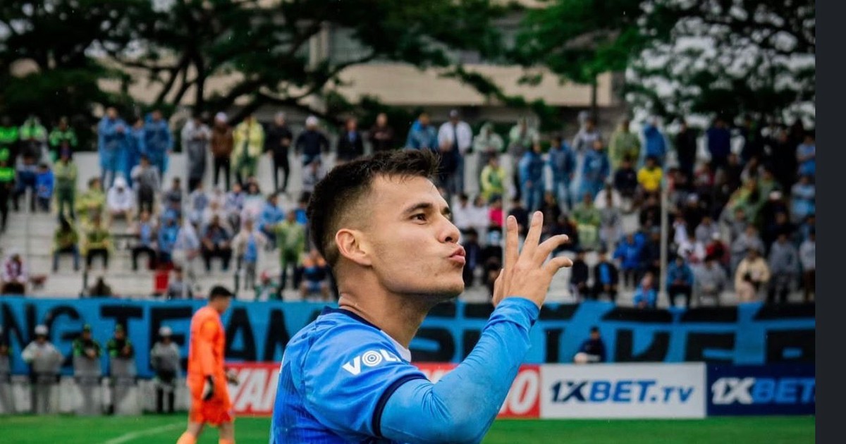 Villarroel impulsa renovación en Blooming y busca central extranjero Villarroel impulsa renovación en Blooming y busca central extranjero