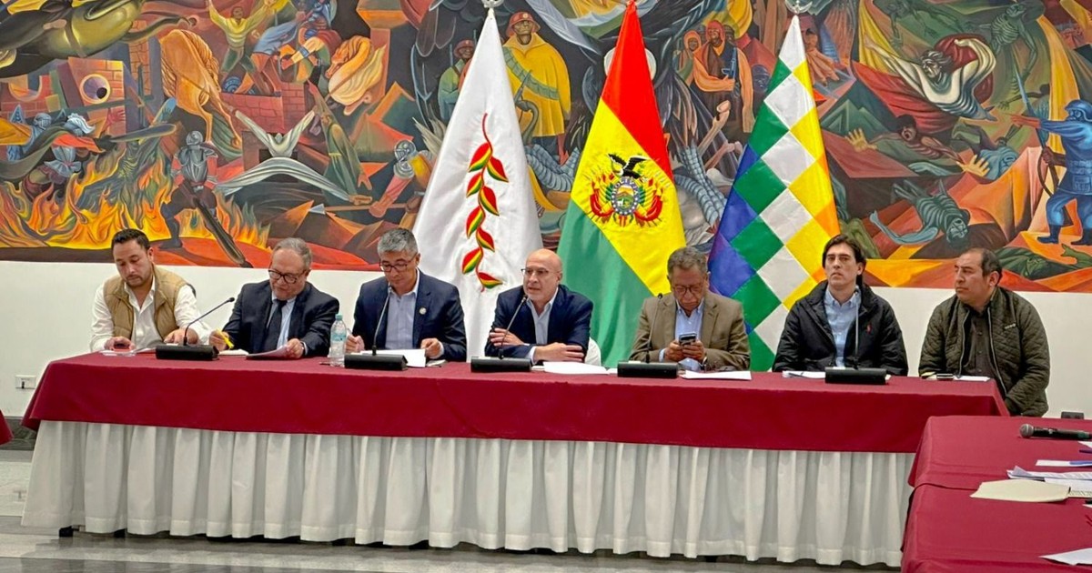 Gobierno y COB instalan diálogo en La Paz sobre decreto 5503