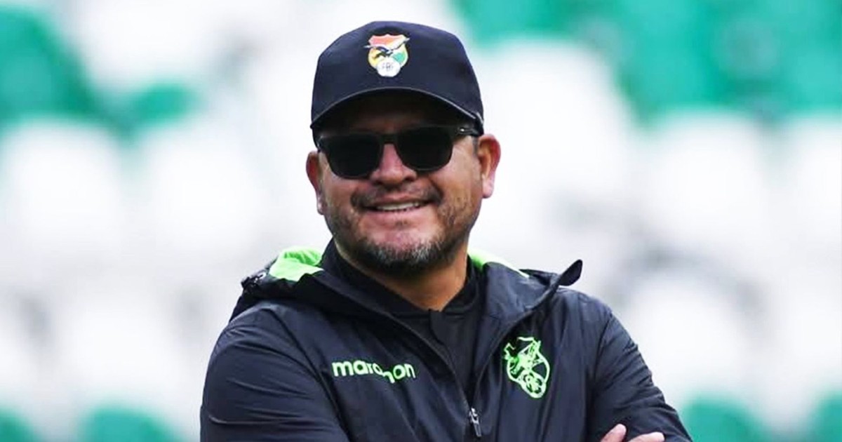 Villegas ajusta últimos detalles para convocar selección boliviana ante Panamá
