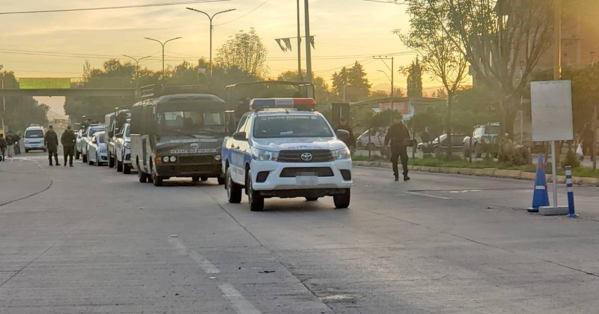 Contingente policial avanza hacia Parotani para desbloquear sector minero