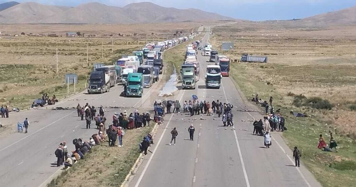 Gobierno confirma 20 bloqueos activos por conflictos sociales en Bolivia