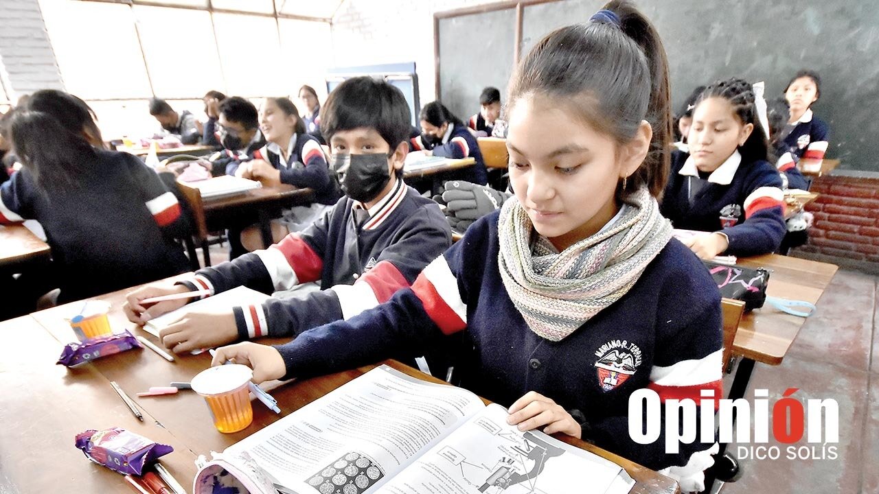 Educación aclara en La Paz que prohibición de más de tres paralelos afecta solo nuevos colegios