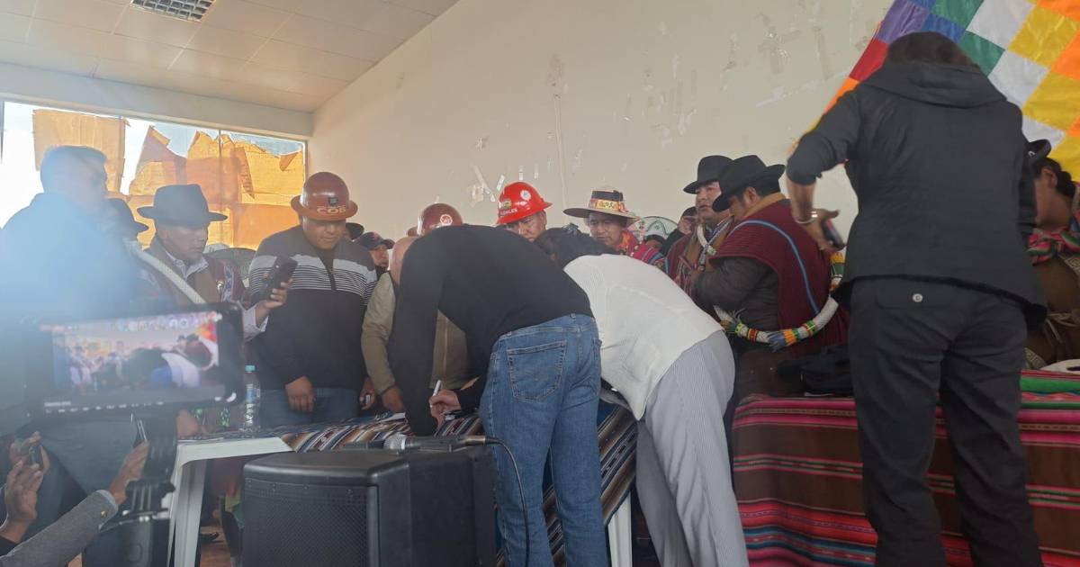 Gobierno y COB acuerdan nuevo decreto que mantiene fin de subvención a hidrocarburos