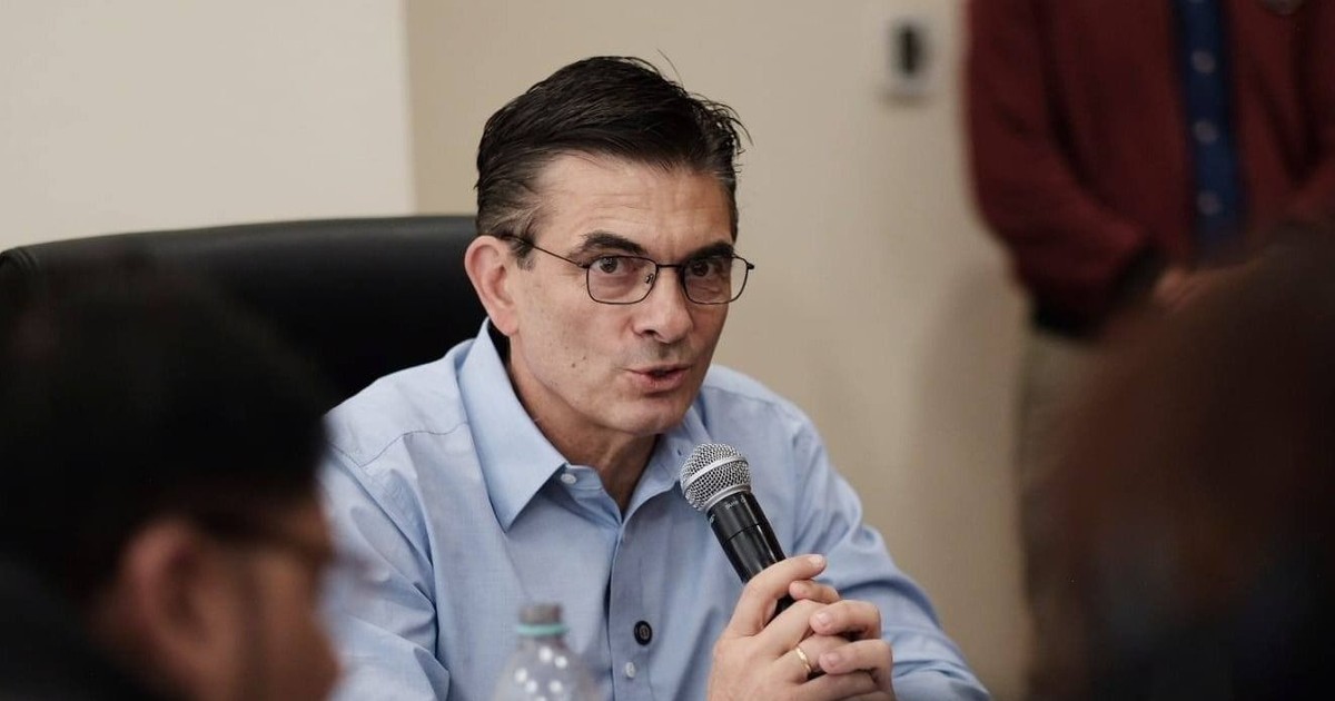 Presidente de Bolivia confirma pérdida de 20 millones de dólares diarios por bloqueos