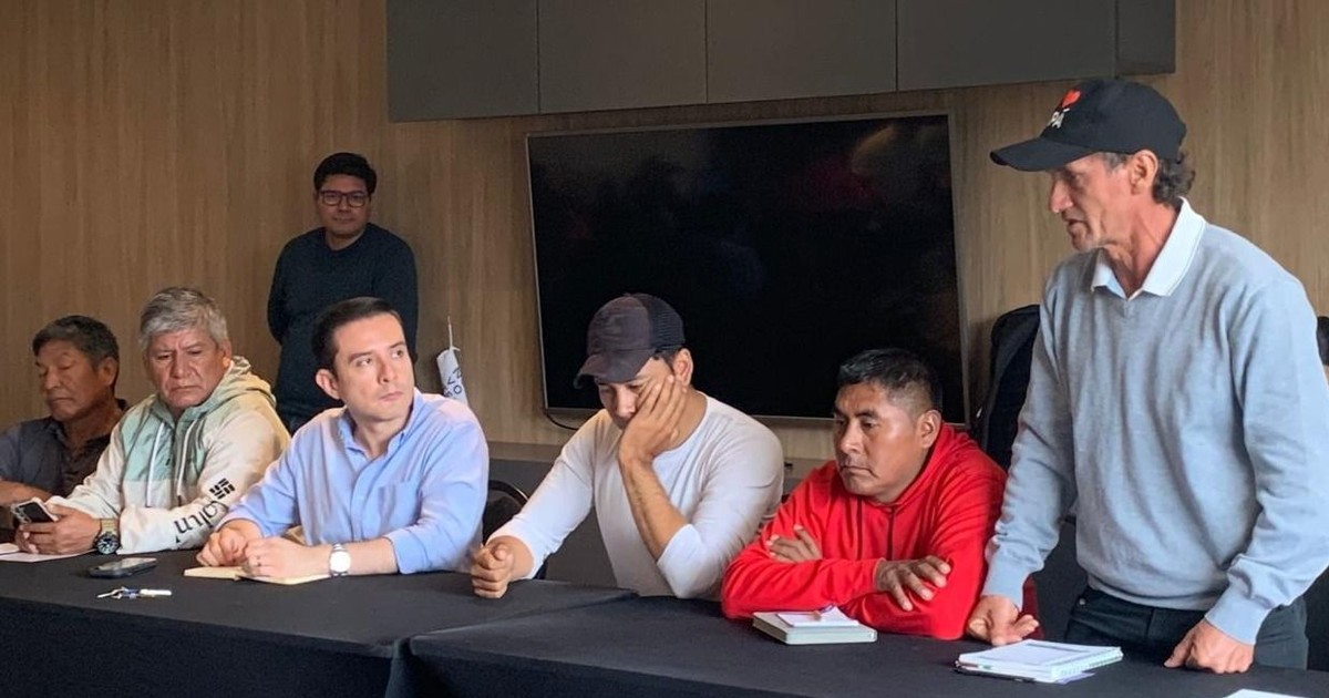 Gobierno se reúne con productores de los Valles Cruceños para fortalecer seguridad alimentaria