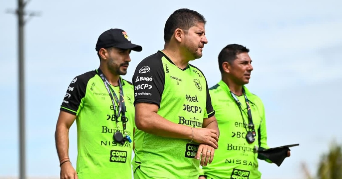 Villegas anuncia nómina ampliada para el repechaje de la selección boliviana