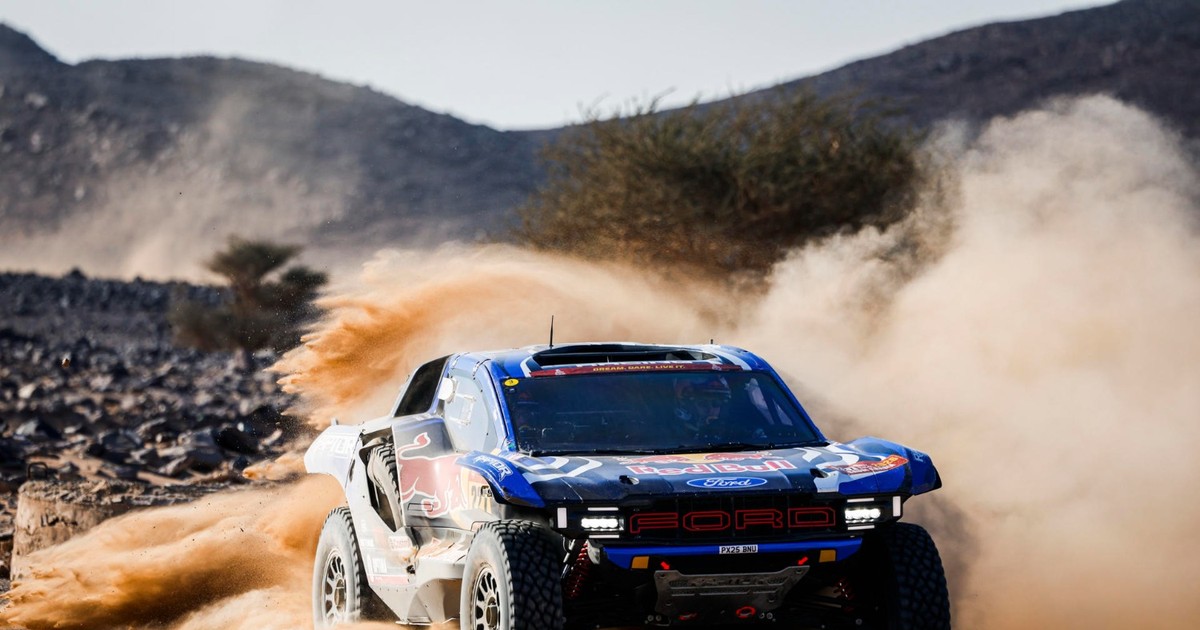El Dakar de coches entra en tramo decisivo con Roma en busca del título