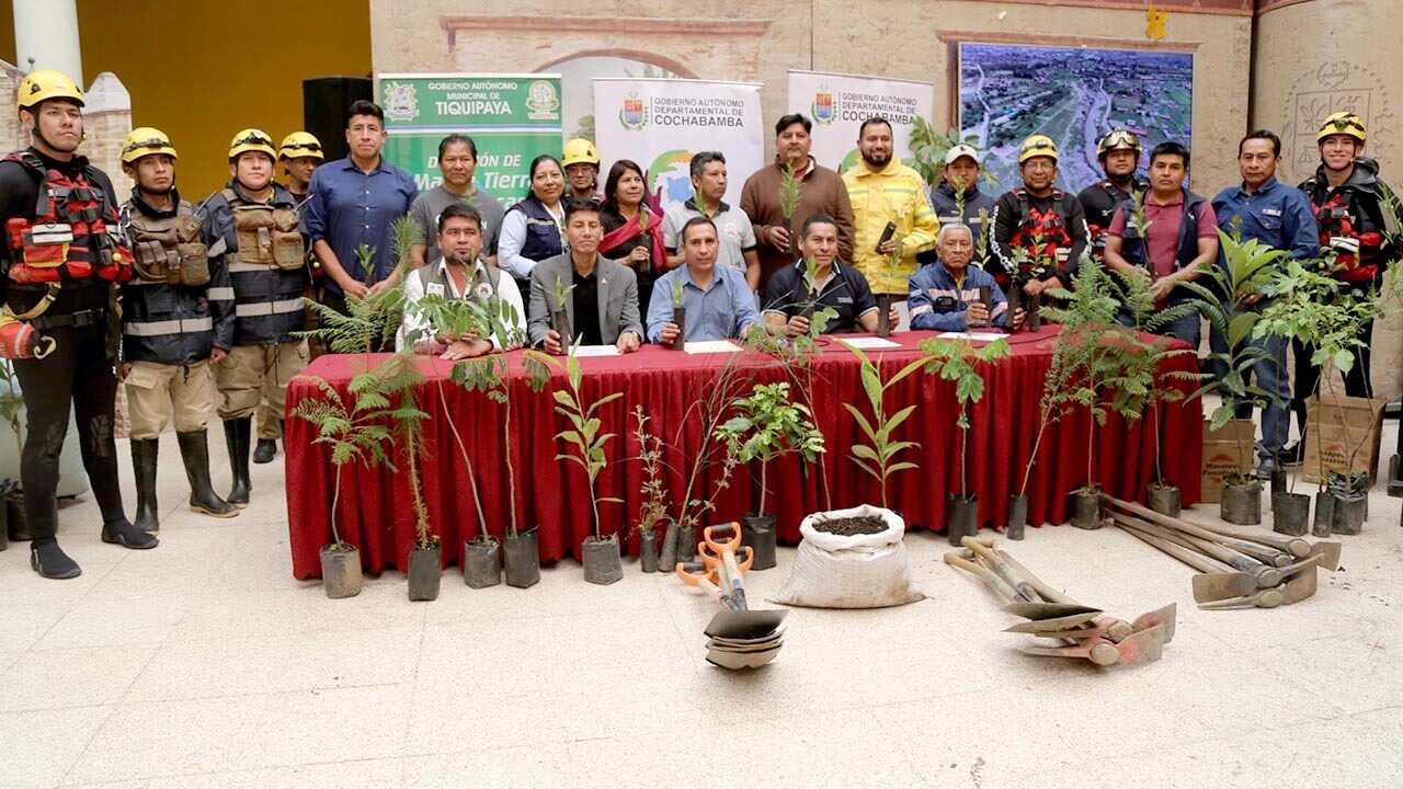 Gobierno impulsa campaña de atención al riesgo en cuencas críticas de Bolivia