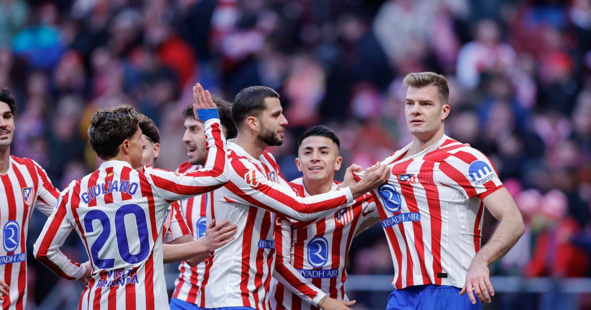 Atlético de Madrid supera al Alavés en el Metropolitano entre dudas y silbidos
