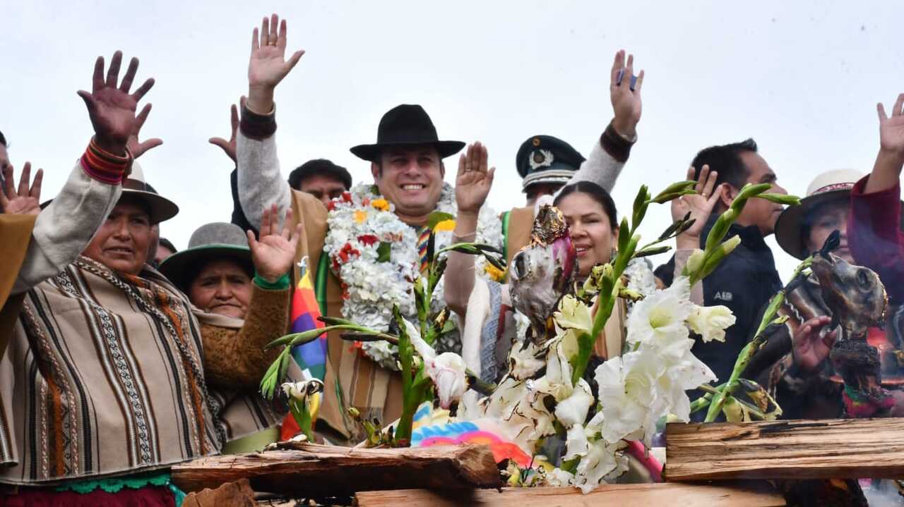 Lara advierte en Santa Cruz sobre desconocimiento de Paz en acto del 22 de enero