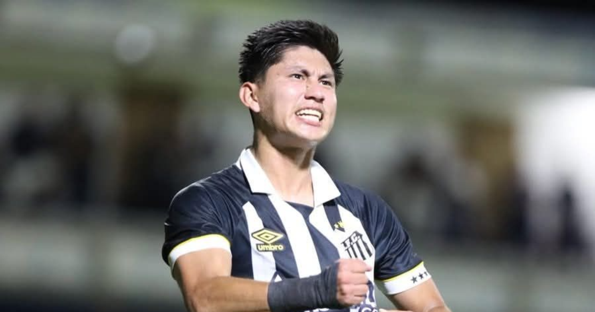 Miguelito Terceros suma minutos en clásico albinegro de fútbol boliviano