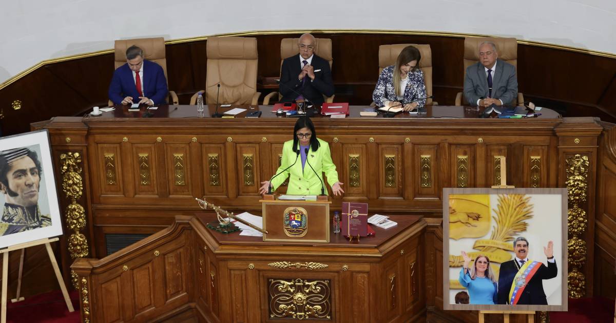 Parlamento venezolano aprueba reforma a la ley de hidrocarburos en primera discusión Parlamento venezolano aprueba reforma a la ley de hidrocarburos en primera discusión