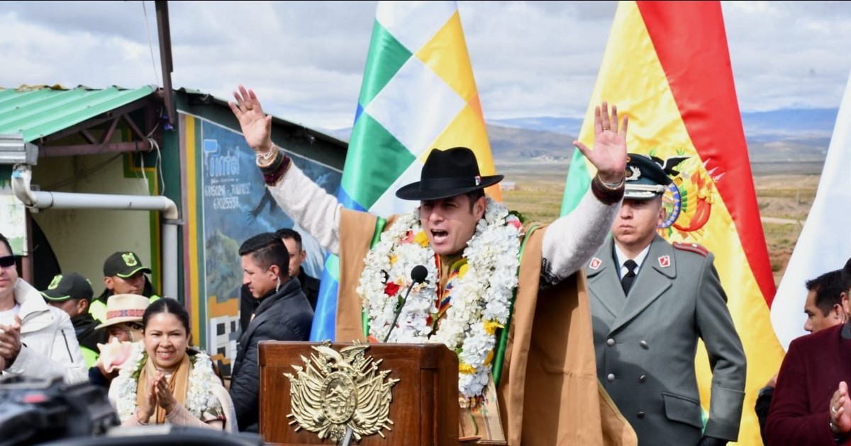 Lara conmemora el Día del Estado Plurinacional con baja asistencia social
