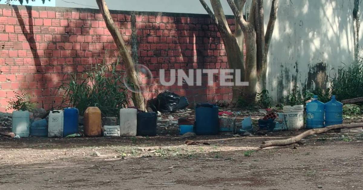 Contrabandistas en frontera boliviana acopian gasolina para vender en Brasil