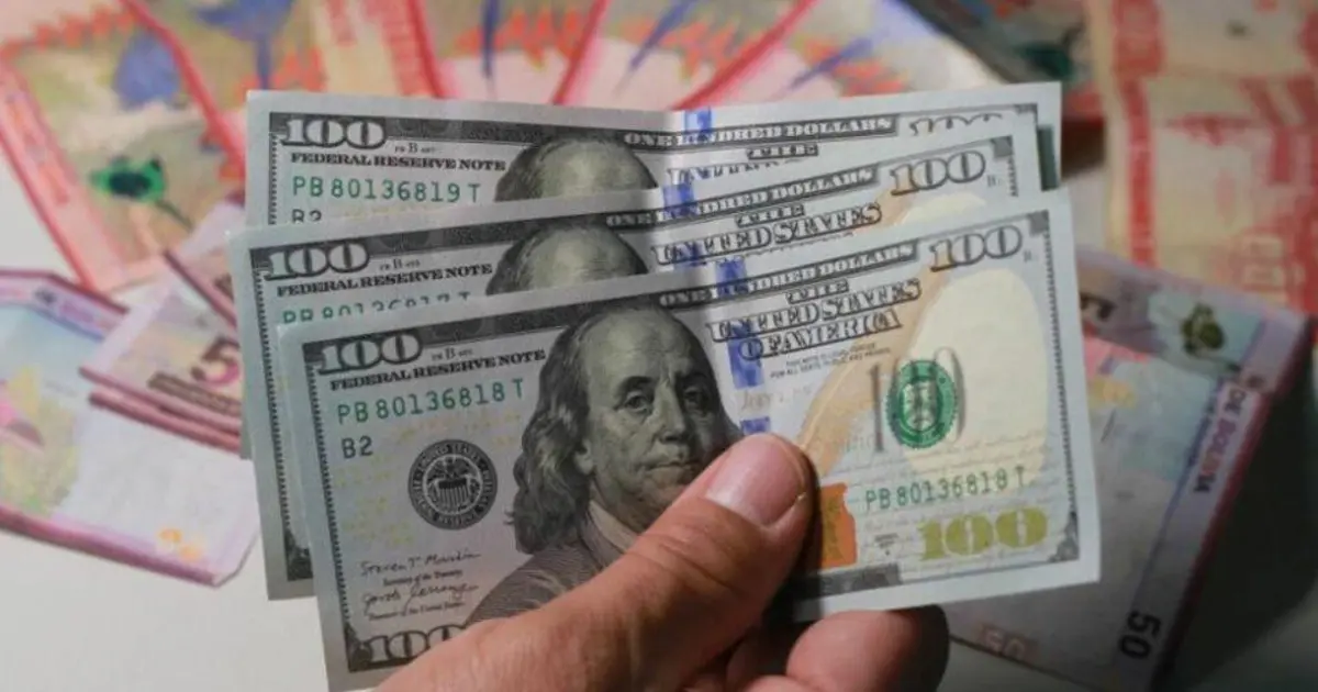 Bolivia anuncia devolución de dólar digital y activa cotización referencial