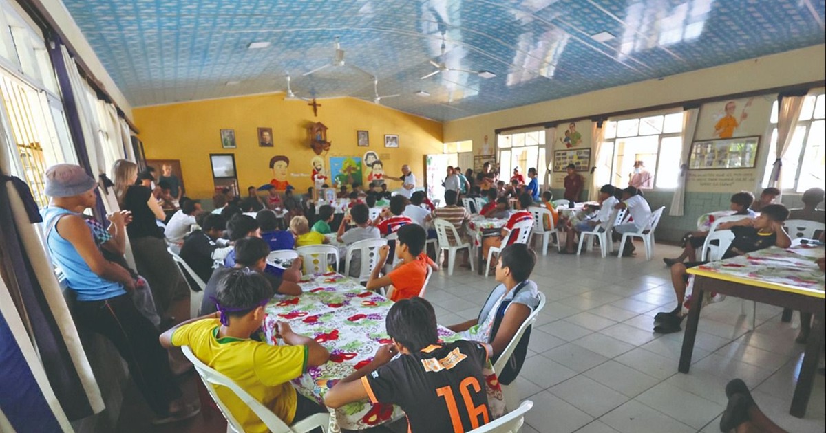 Deuda de más de Bs 1 5 millones pone en riesgo obra social de 19 hogares en Bolivia