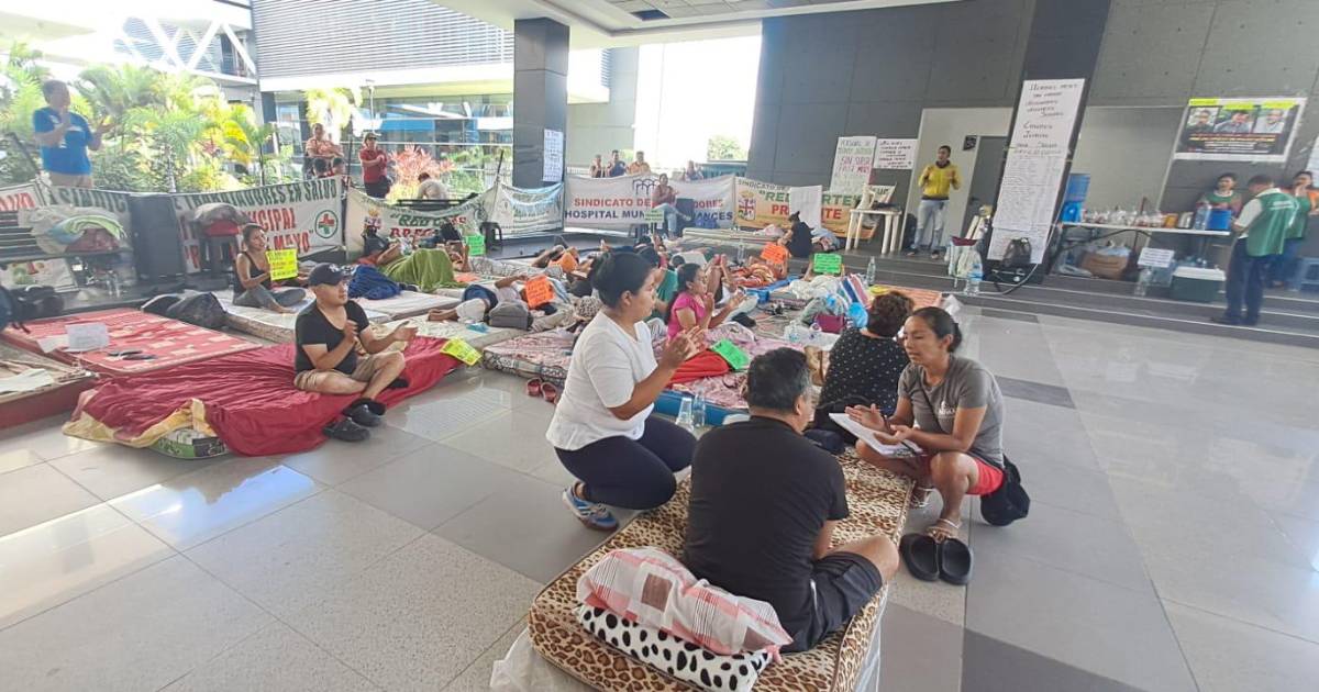 Trabajadores en salud de Santa Cruz levantan huelga y anuncian atención desde viernes Trabajadores en salud de Santa Cruz levantan huelga y anuncian atención desde viernes