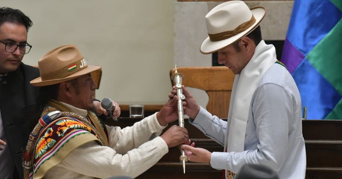 La Paz prohíbe a candidatos usar símbolos campesinos en elecciones subnacionales La Paz prohíbe a candidatos usar símbolos campesinos en elecciones subnacionales