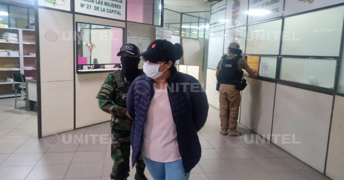 Justicia determina detención domiciliaria para presunta socia del juez Zeballos en caso maletas Justicia determina detención domiciliaria para presunta socia del juez Zeballos en caso maletas