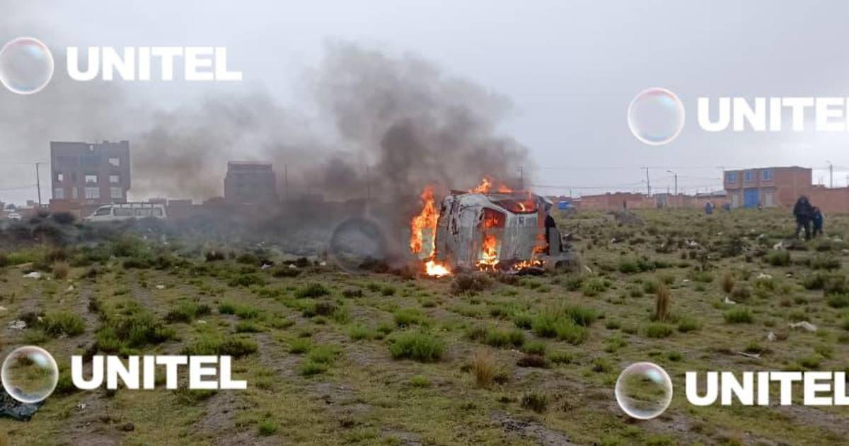 Policía de El Alto captura a dos sospechosos de robo tras persecución y quema de vehículo