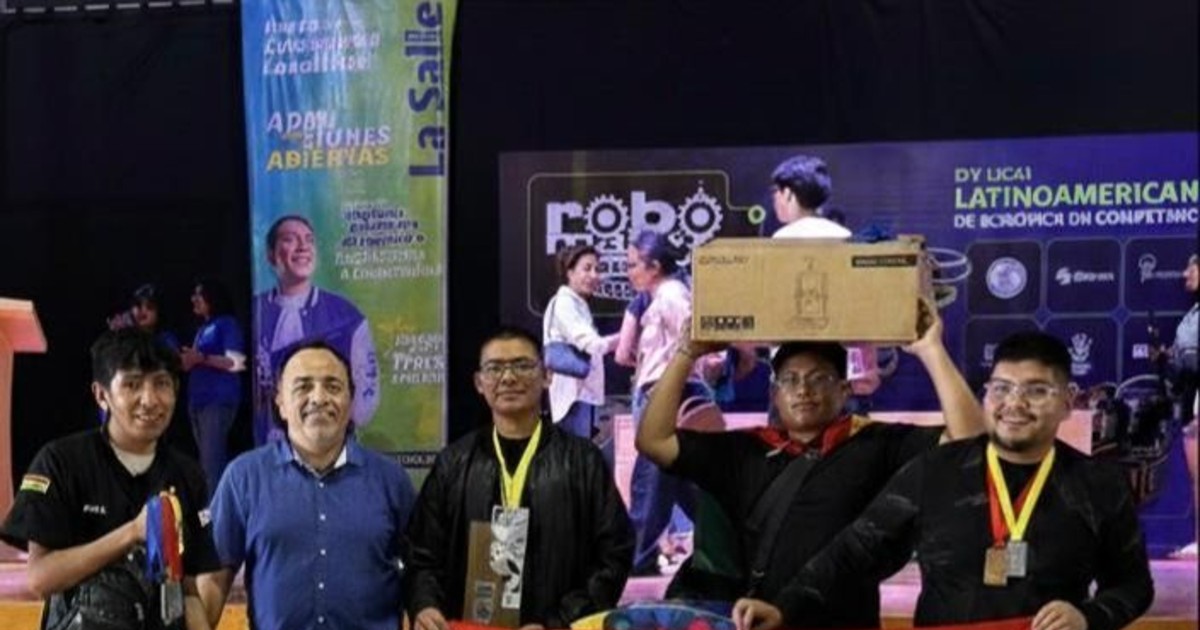 Bolivia gana 24 medallas en el Master Continental de Robótica 2026 en México