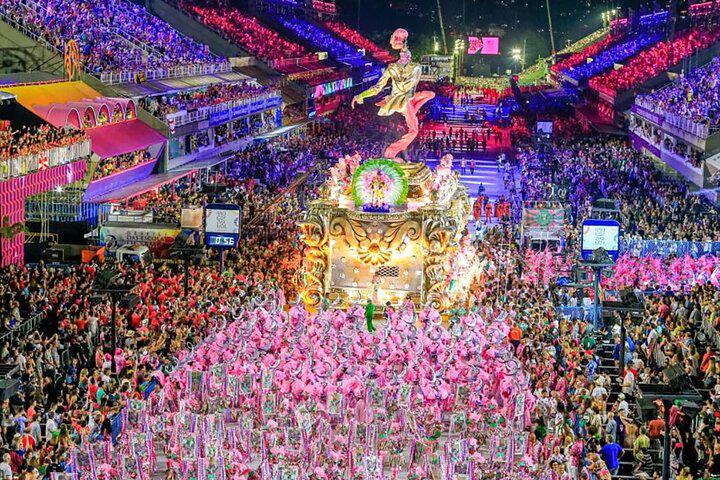 Río de Janeiro impulsa el Carnaval con desfiles y eventos masivos en Brasil