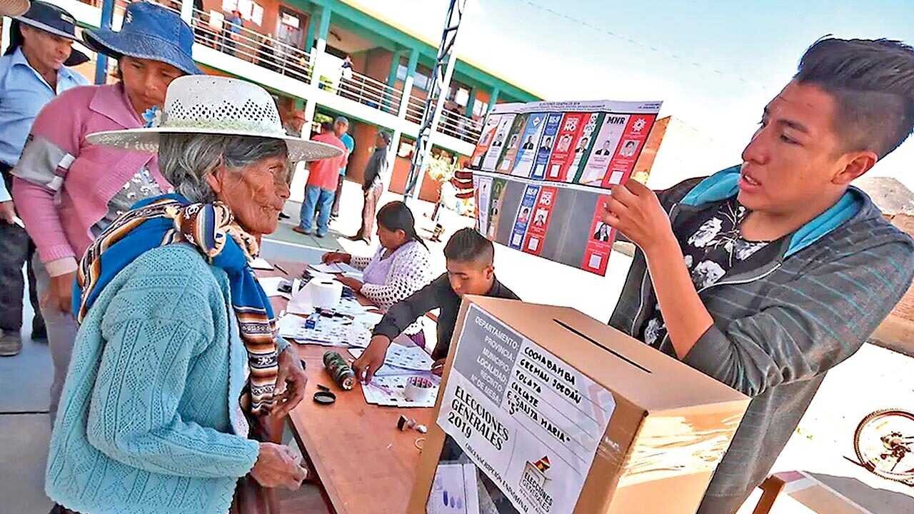 Bolivianos confirman participación en elecciones del 22 de marzo con 7.4 millones de votantes registrados Bolivianos confirman participación en elecciones del 22 de marzo con 7.4 millones de votantes registrados