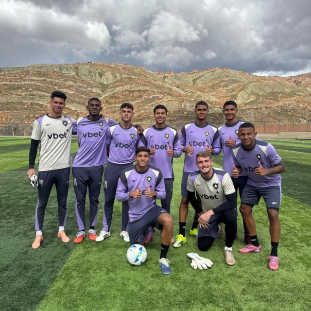 Botafogo llega a Potosí con nueve futbolistas para partido clave de Copa Libertadores Botafogo llega a Potosí con nueve futbolistas para partido clave de Copa Libertadores