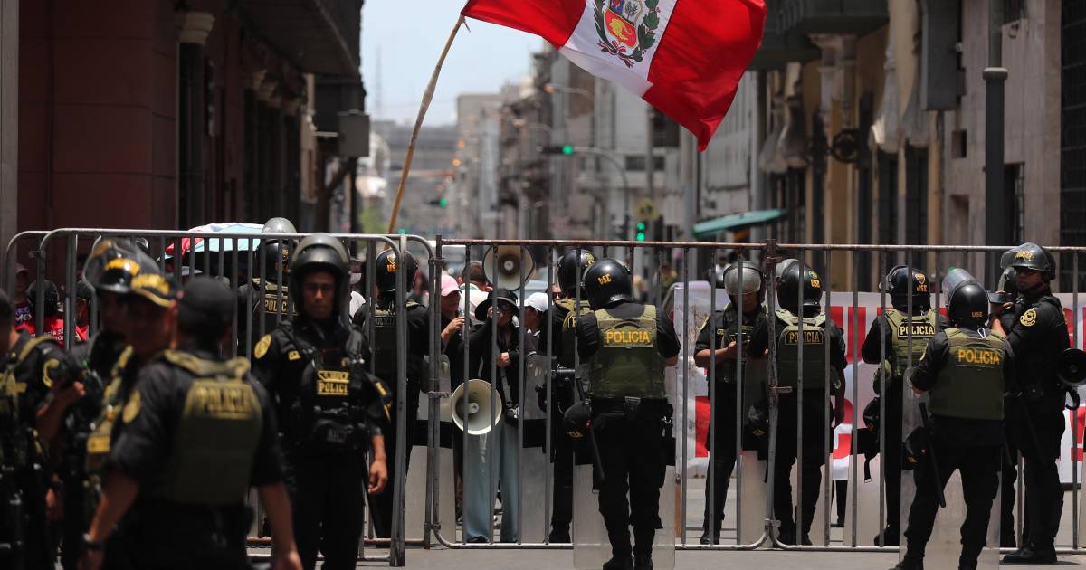 José Jerí asume la presidencia de Perú como octavo cambio en diez años José Jerí asume la presidencia de Perú como octavo cambio en diez años