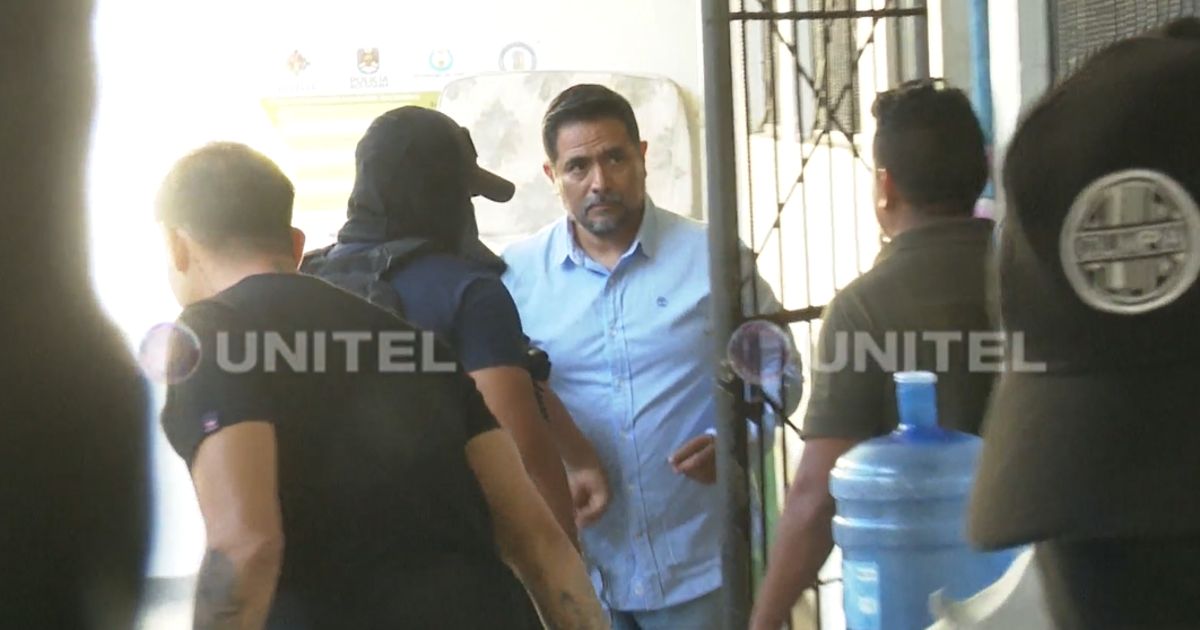 Policía toma declaración al pastor evangélico en Palmasola por denuncia de estupro Policía toma declaración al pastor evangélico en Palmasola por denuncia de estupro