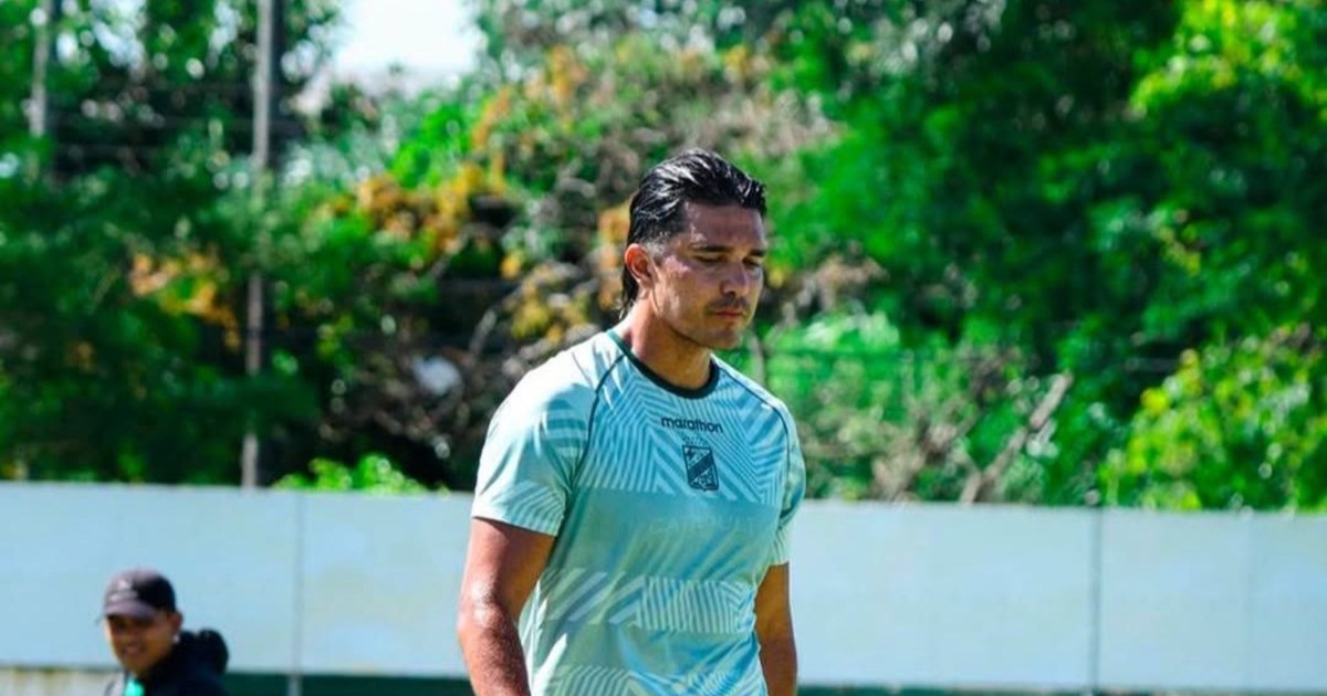 Martins impulsa su regreso con nuevo plan en el fútbol local