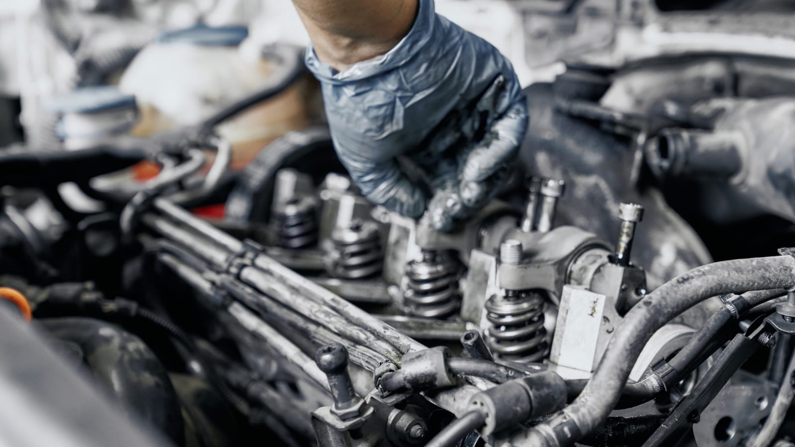 Transporte libre anuncia reunión con YPFB para resolver motores averiados