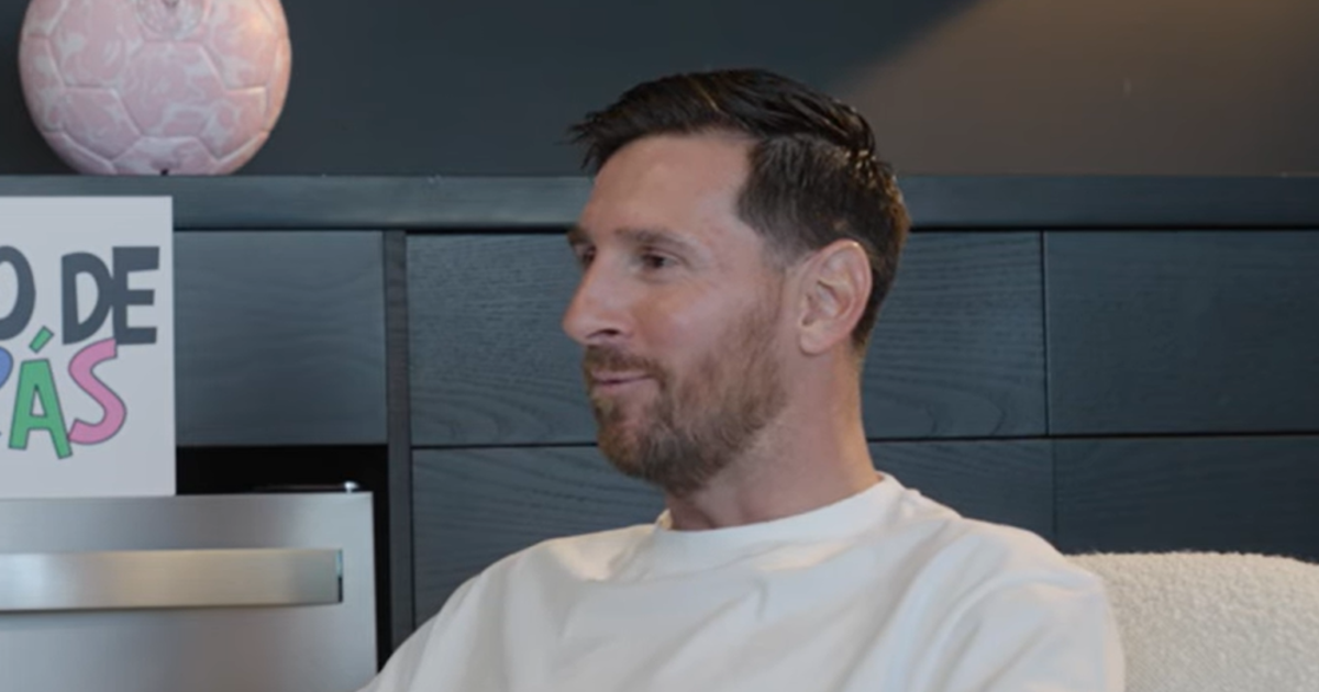 Lionel Messi revela que pudo jugar con España y lamenta no aprender inglés Lionel Messi revela que pudo jugar con España y lamenta no aprender inglés