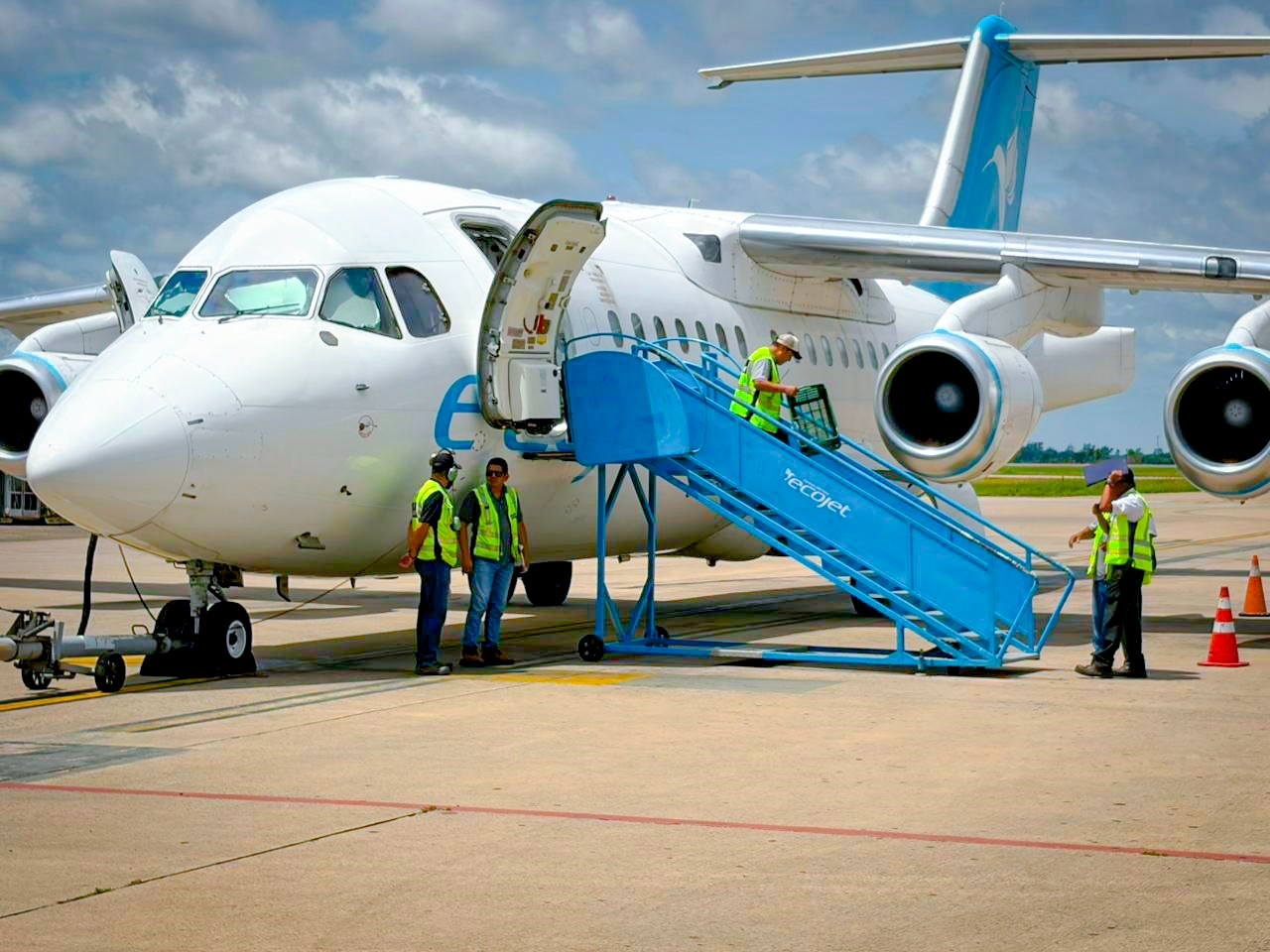 Tarija impulsa conectividad y competencia para aprovechar oportunidades aéreas