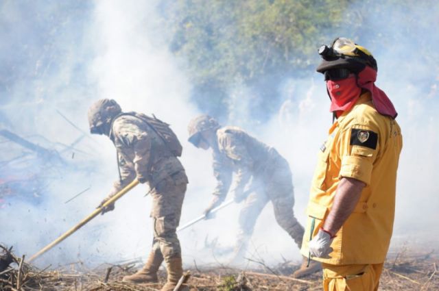 Bomberos de Tarija exigen propuestas concretas para mejorar respuesta a emergencias Bomberos de Tarija exigen propuestas concretas para mejorar respuesta a emergencias