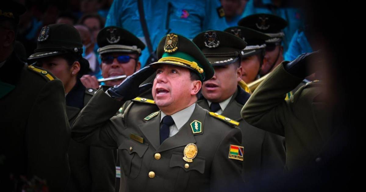Gobierno de Paz destituye al Inspector General de la Policía y nombra interino Gobierno de Paz destituye al Inspector General de la Policía y nombra interino