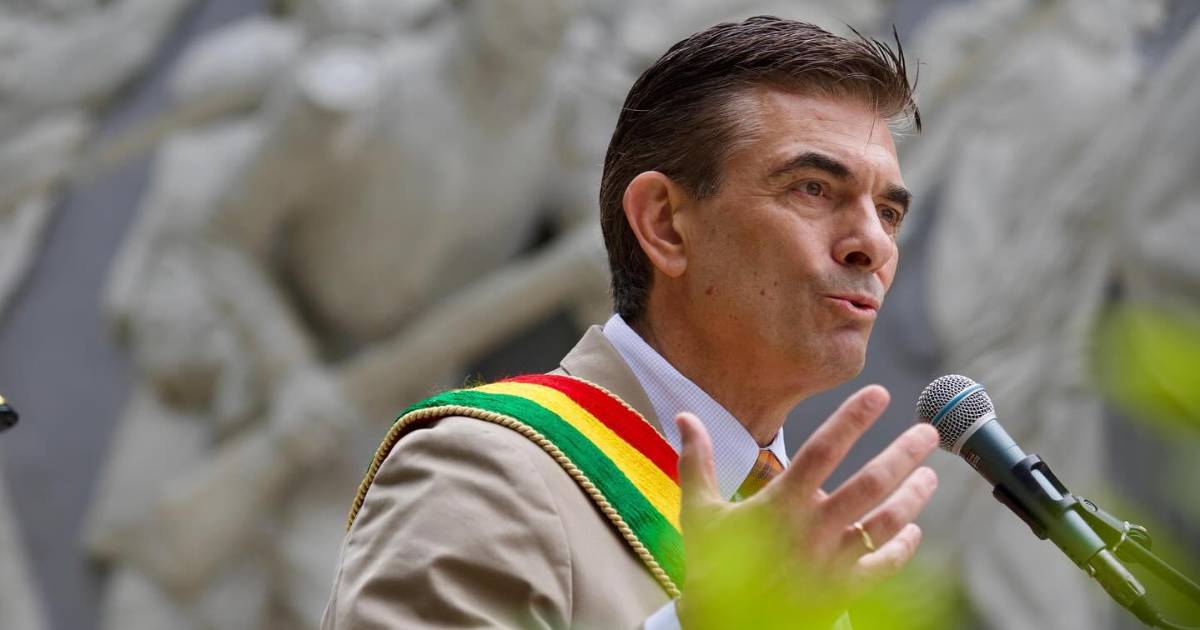 Paz anuncia apertura del proceso 50 50 y anula leyes contra autonomía