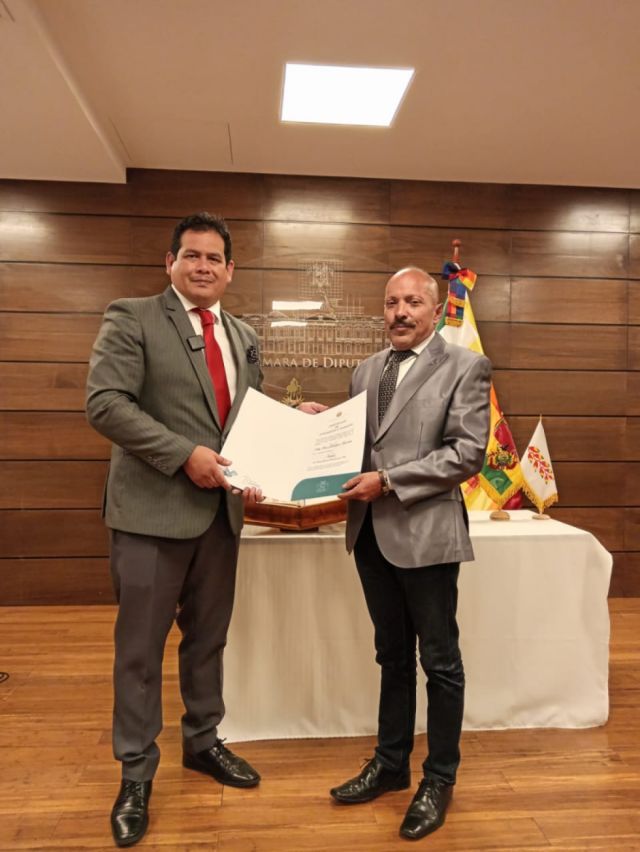 TED Tarija posesiona a Heby Ponce de León como nuevo vocal electoral