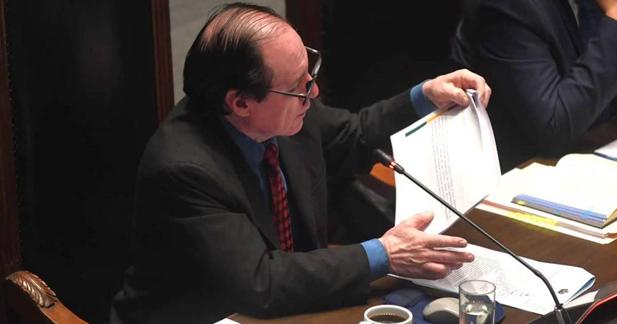 Banco Central de Bolivia descarta legalizar billetes serie B del avión siniestrado en El Alto