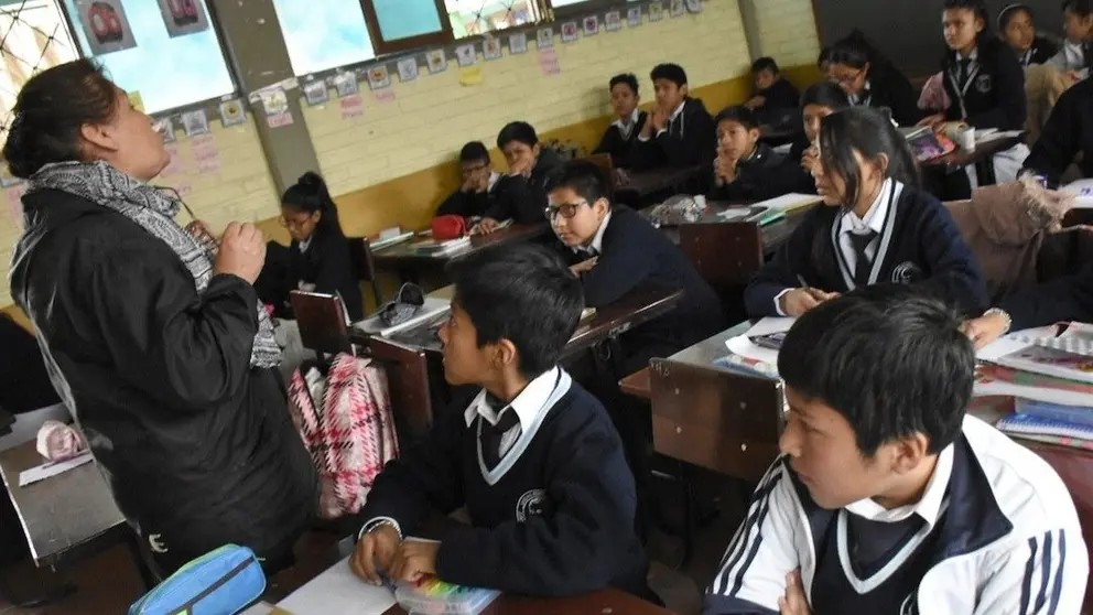 Trabajadores en salud en Bolivia logran bonovacunación con débito automático