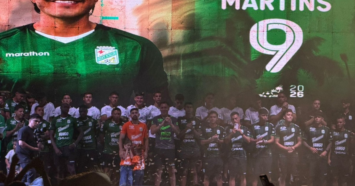 Oriente Petrolero presenta su plantel 2026 en fiesta para hinchas en Santa Cruz