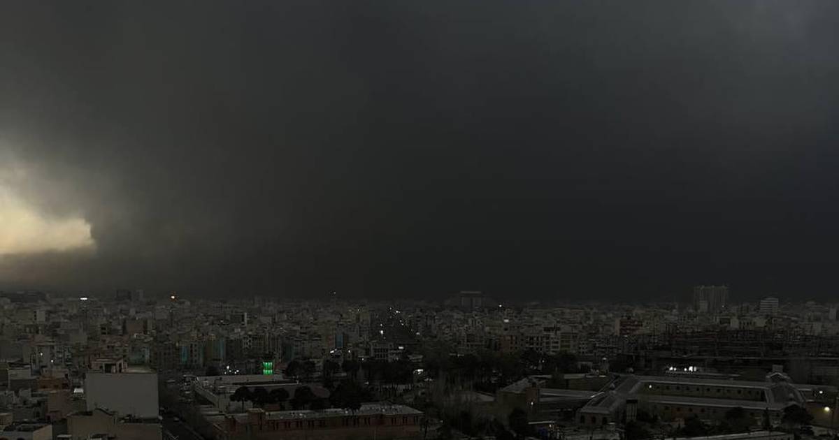 Irán advierte riesgo de lluvia ácida en Teherán tras ataques de EEUU e Israel