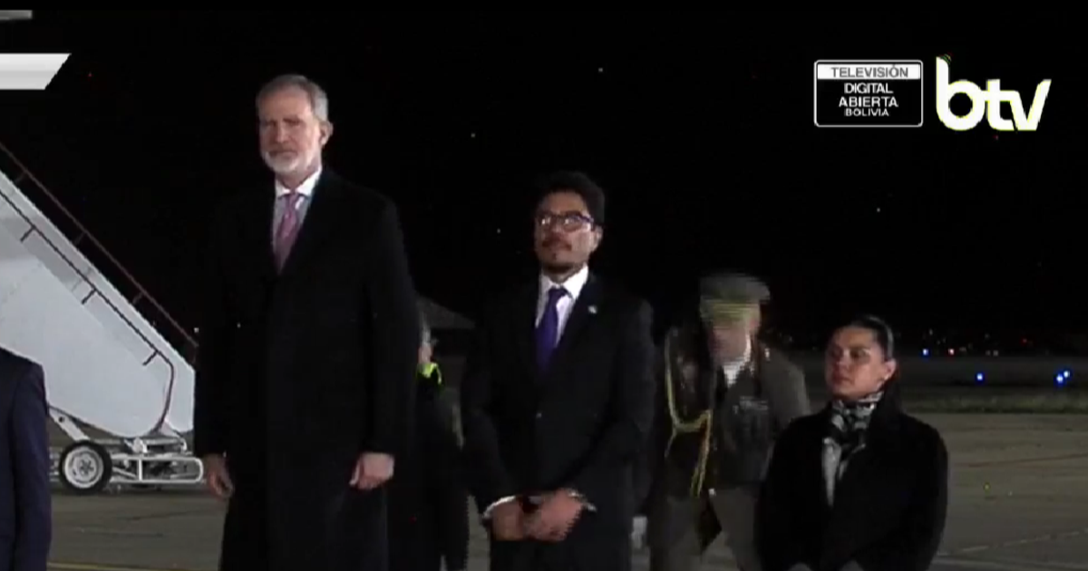 El rey Felipe VI llega a Bolivia para fortalecer lazos bilaterales