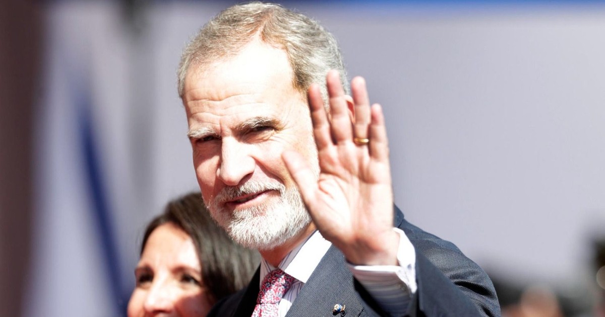 Policía despliega 1400 efectivos y cierra vías en La Paz por visita del rey de España Policía despliega 1400 efectivos y cierra vías en La Paz por visita del rey de España