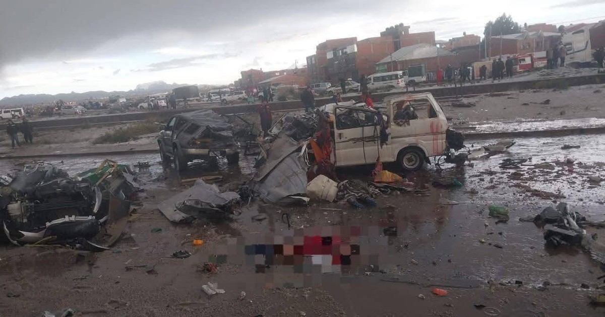 Rescatistas confirman sobreviviente en tragedia aérea de El Alto Rescatistas confirman sobreviviente en tragedia aérea de El Alto