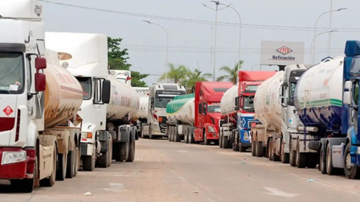 Guerra en Medio Oriente impulsa aumento del costo de diésel y gasolina en Bolivia Guerra en Medio Oriente impulsa aumento del costo de diésel y gasolina en Bolivia