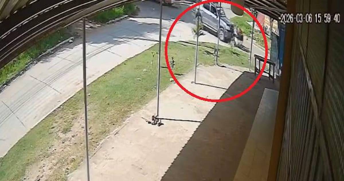 Cámara revela atropello de motociclista en avenida principal de La Paz