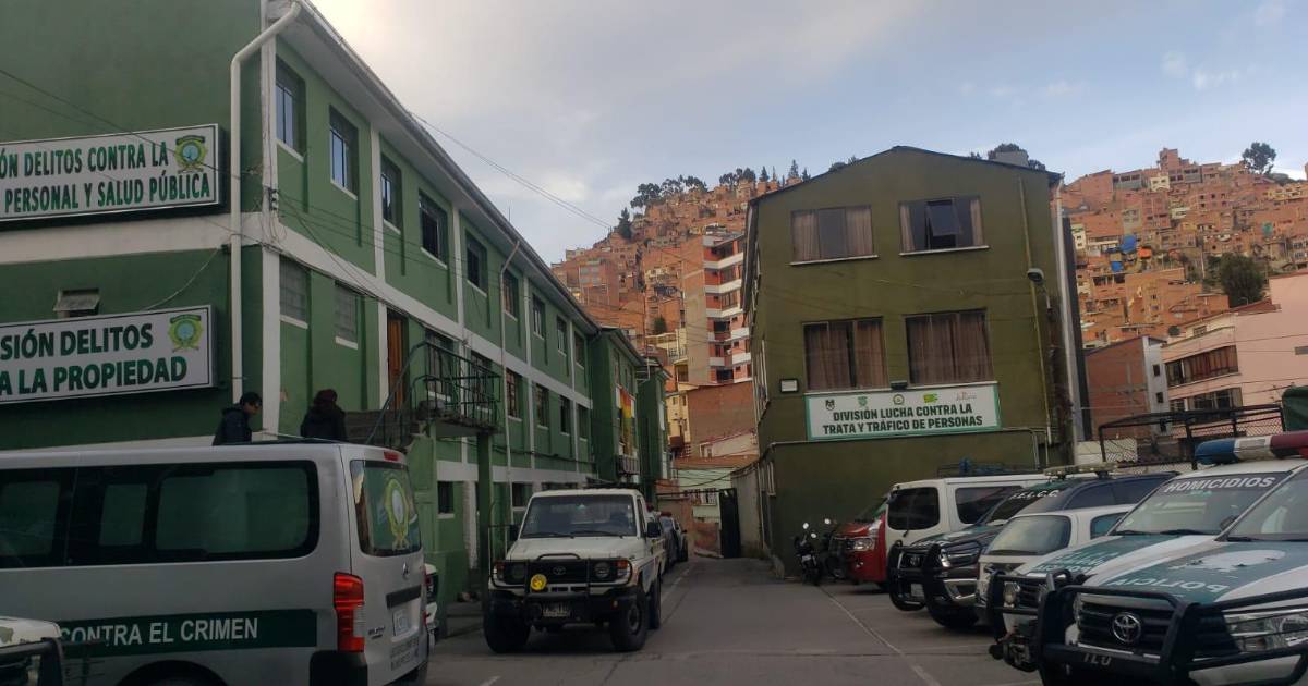 Policía confirma denuncia de violación grupal y retención en casa de La Paz Policía confirma denuncia de violación grupal y retención en casa de La Paz