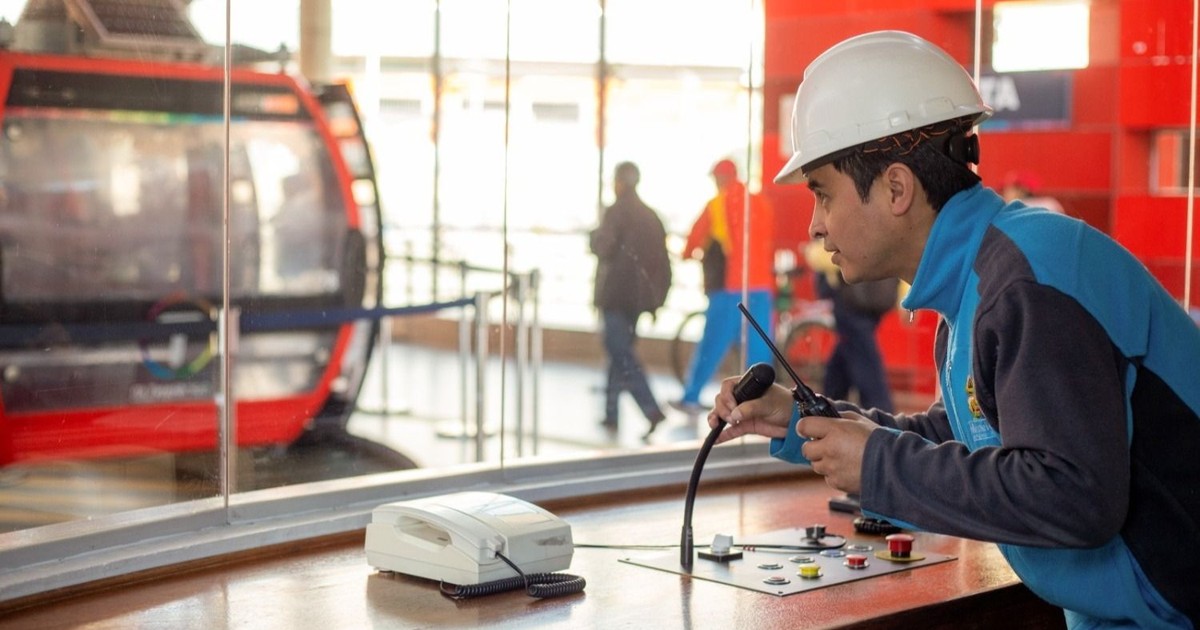 Gobierno de La Paz ordena auditoría internacional al sistema electromecánico del teleférico Gobierno de La Paz ordena auditoría internacional al sistema electromecánico del teleférico